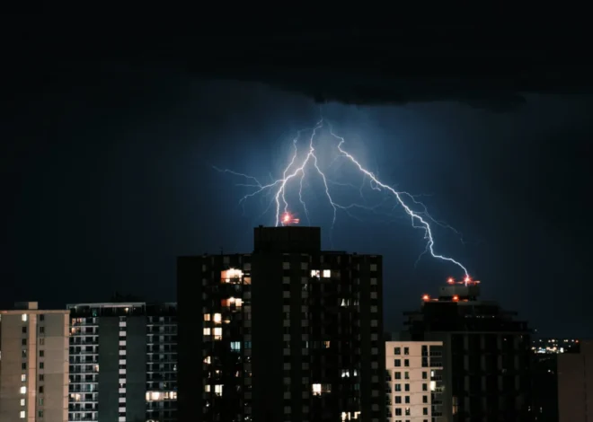A Warm Front’s Advance Promises Abundant Rainfall and Gusty Winds Across Argentina This Weekend