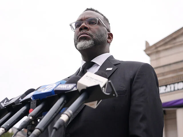 Chicago Mayor Brandon Johnson Doubles Down on Immigration Stance After Fatal Shooting Allegedly Involving Undocumented Migrant