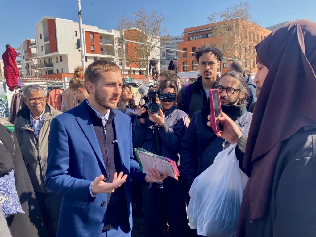 Far right likely to flame out in Marseille mayor race, poll shows