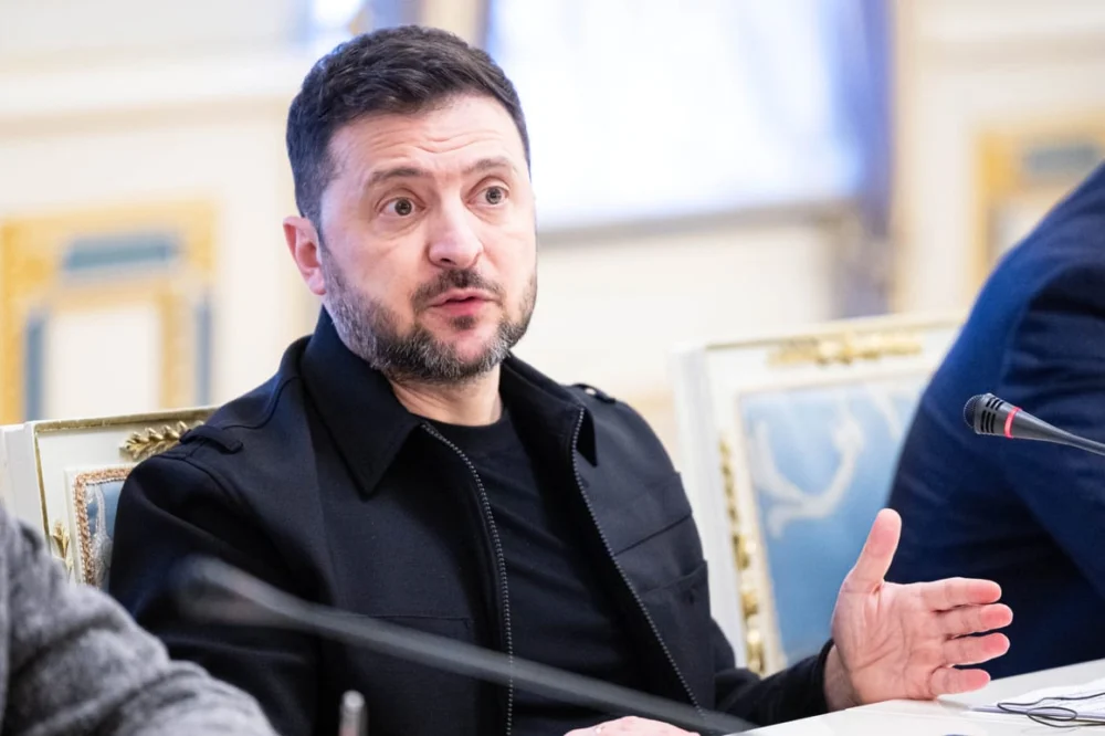 Kyiv Seeks Concrete US Security Guarantees Amidst Trump’s Pressure for Truce and EU Funding Impasse