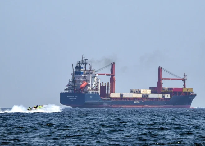 Navigational Chaos and Electronic Warfare Paralyze Vital Shipping Routes in the Strait of Hormuz