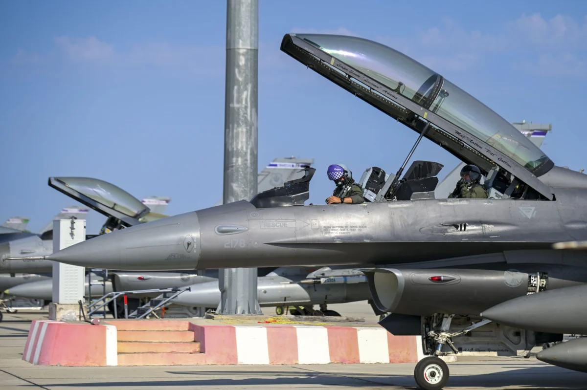 Bulgaria Approves US Request to Host Tanker Aircraft for Military Operations Against Iran