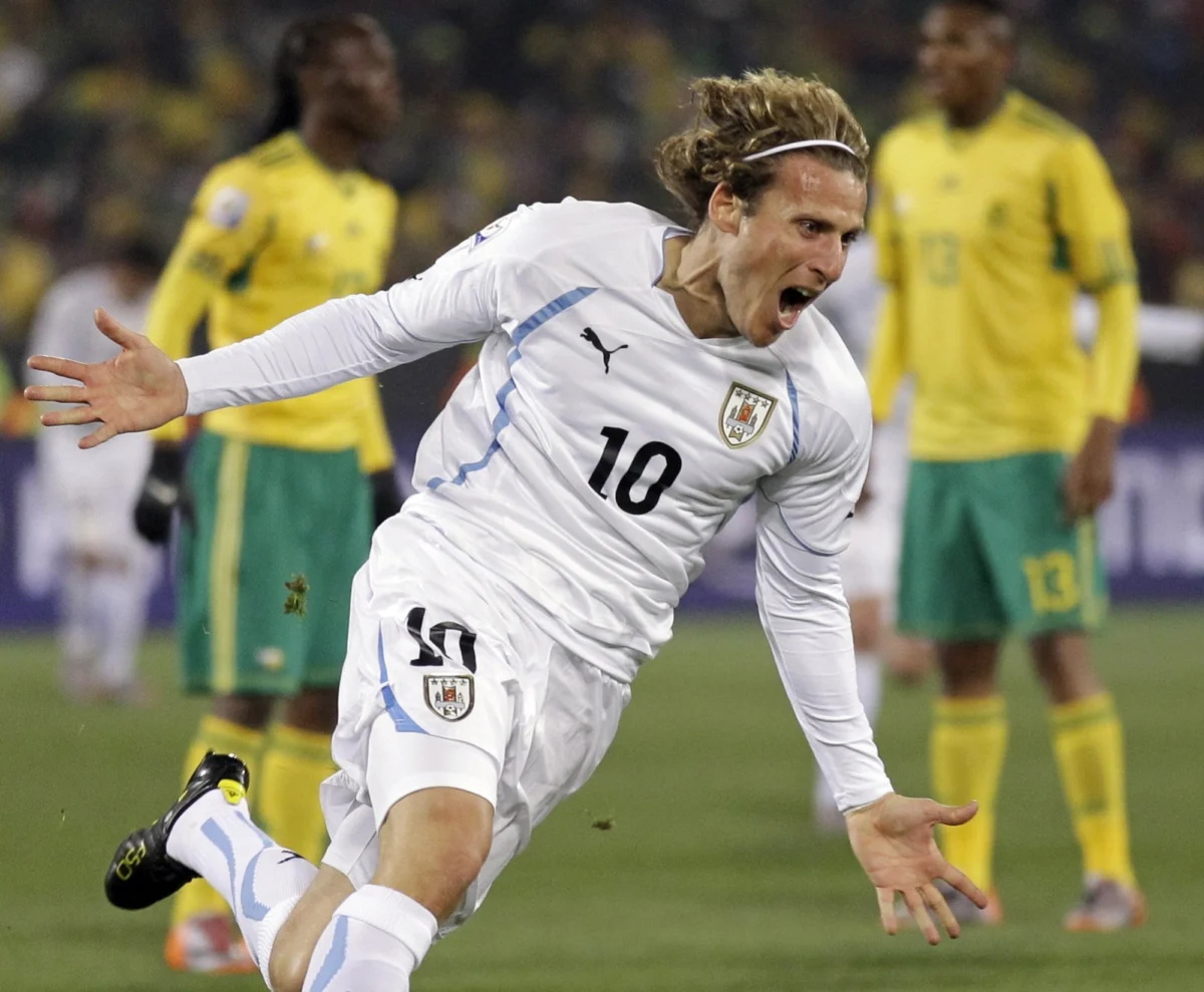 Diego Forlán Takes the Helm of Uruguay’s National Teams Amidst Family Rejuvenation in the Dominican Republic