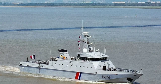 French Warship Accused of Intimidation During British Politician’s English Channel Visit Amid Migrant Crisis Tensions