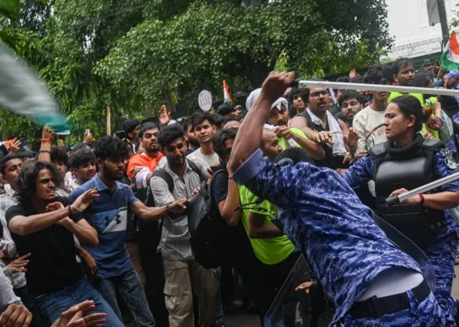 Human Rights Watch Condemns Excessive Force and Internet Shutdowns During New Delhi Youth Protests