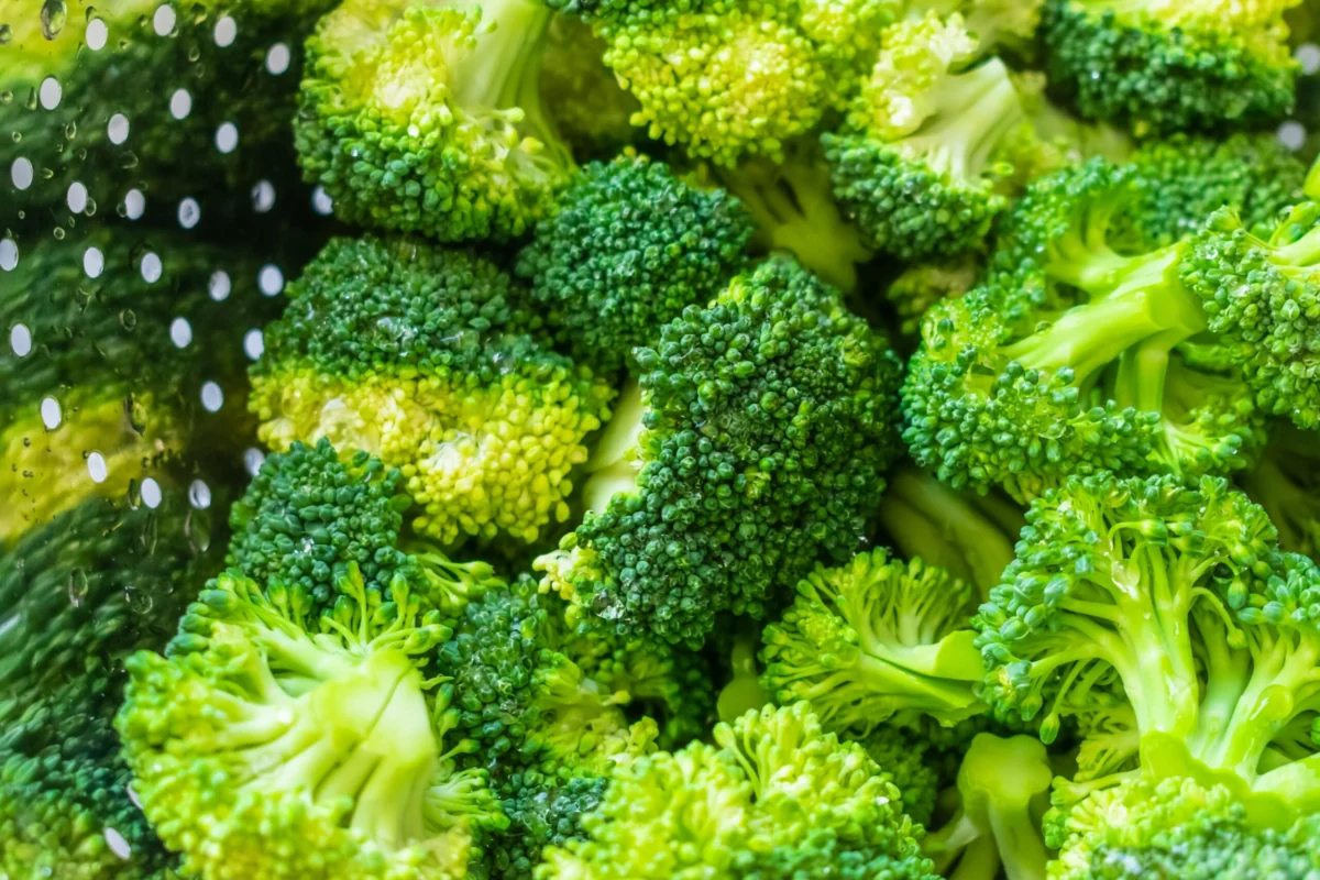 Nutritionist Diego Sivori Reveals the Key to Muscle Mass, Debunks Summer Food Myths, and Identifies the Hangover-Inducing Alcoholic Beverage
