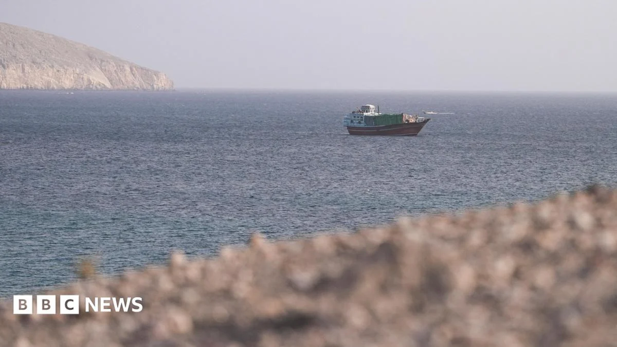 US Escalates Strikes Against Iran for Sixth Consecutive Night Amidst Strait of Hormuz Tensions and War Crime Warnings