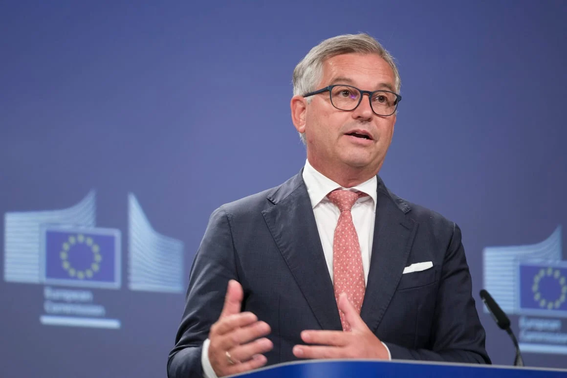 EU can’t depend on neighbors for border control, migration chief says