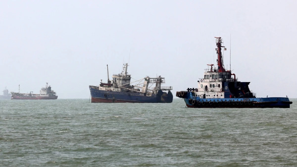 Heightened Tensions Erupt in Strait of Hormuz as Iranian Naval Drills Coincide with Increased Regional Volatility