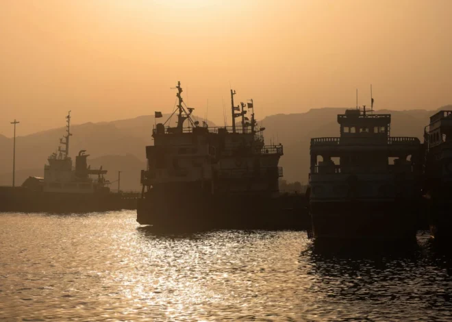 Iran Characterizes Its Populace as Professional Chess Players Amidst US Strait of Hormuz Standoff
