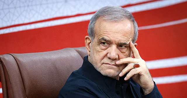 United States Shifts to "Low-Key" Economic Pressure on Iran, Trump Signals Reduced Military Posture Amidst Internal Iranian Turmoil
